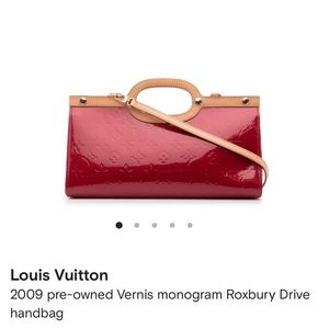 LV bag , condition like new , not using